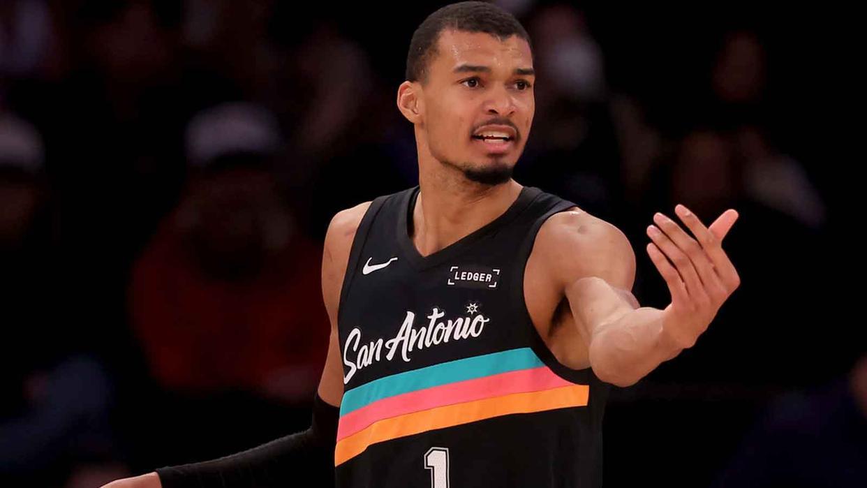 开云网页版中国官网-11战全胜!马刺创NBA神迹,文班亚马单月数据堪称恐怖