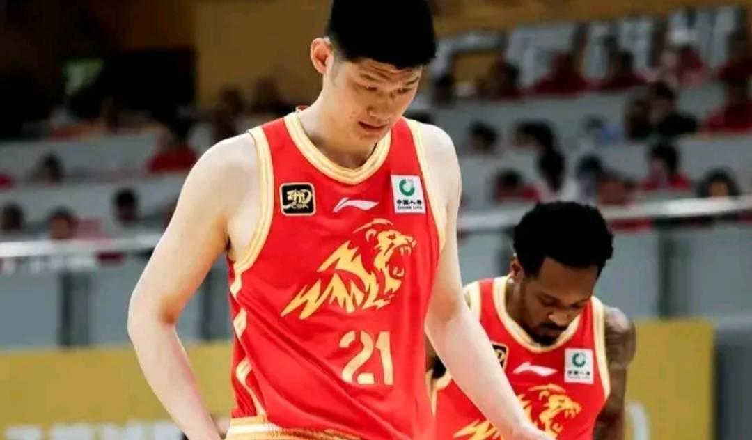 拒绝被横扫，胡金秋16投13中高效斩落全场最高的30分